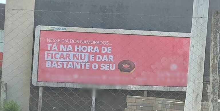 Outdoor De Sex Shop Sobre O Dia Namorados Chama Aten O E Viraliza