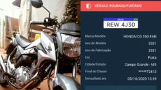 Foto e placa da motocicleta furtada — Foto: Arquivo Pessoal
