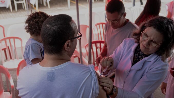 VACINA-CONTRA-INFLUENZA-PREFCG_SESAU_ELIAS-CAMPOS-11